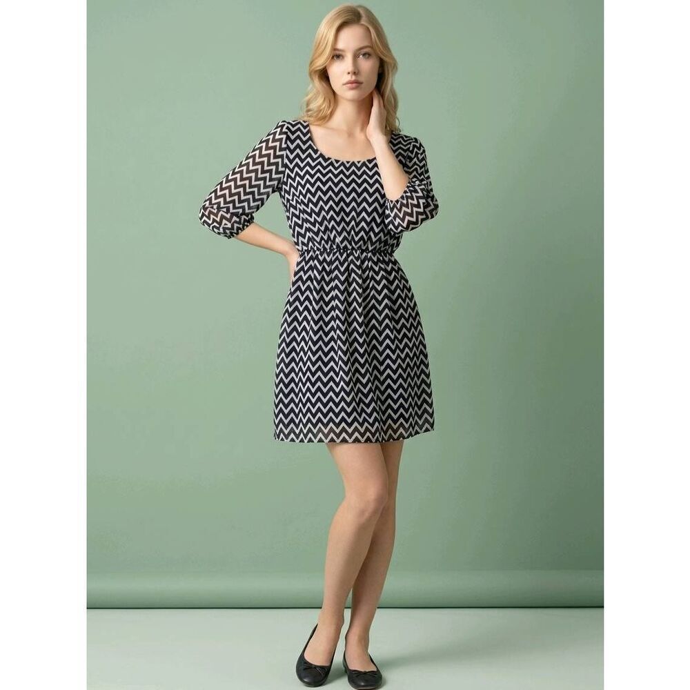 ☔️🩵Espresso Black & White Chevron 3/4 Sleeve Dress Small